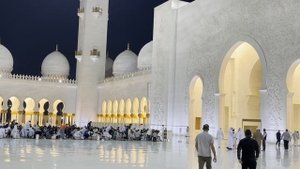 В мечете шейха Заида