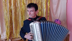 ВАСИЛИЙ НЕСТЕРЕНКО  /ПОВСТРЕЧАЛСЯ Я С ДЕВЧЕНКОЙ ОДНОЙ/