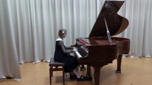 И.Ф.Кирнбергер "Прелюдия e-moll " исполняет Анна Коршун,11лет.