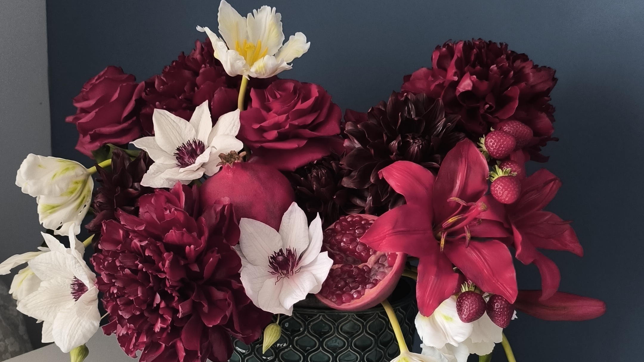 Композиция Рубиновая Магия из холодного фарфора  мои работы Мурзилкина Ольга