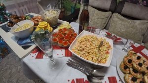 Влог : Как встретили Новый Год 2023 / Подарки / Новогодний стол