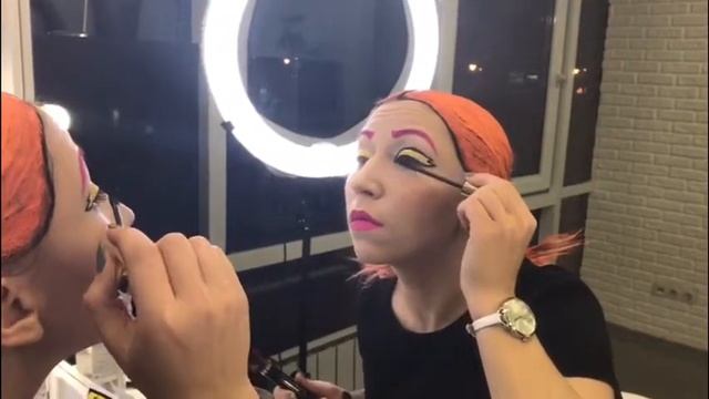 Pop-art makeup смотреть онлайн