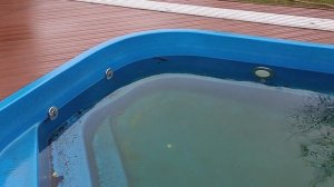 Чистка чаши композитного бассейна с полным сливом воды