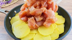 Теперь курицу с картошкой готовлю только так! Все смешать и в духовку! Куриное филе с картошкой!
