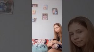 ИГРАЕМ С КАРИНОЙ В КРАСНУ ДВЕРЬ ЖЕЛТУЮ ДВЕРЬ!