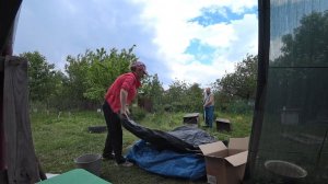 ВЛОГ : ДАЛИ РАССАДУ / ОСВОБОЖДАЕМ ВТОРОЙ ЭТАЖ / ЗАХЛАМИЛИ САРАЙ