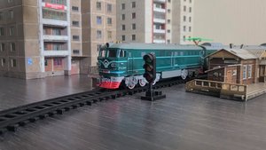 Обзор железной дороги  Тепловоз DF4B и пассажирские вагоны