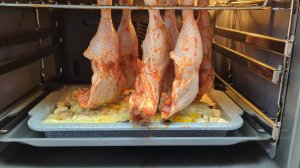 Удивительно сочно и нереально вкусно! Куриные ножки в духовке с рисом и овощами!