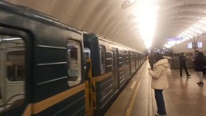 Метропоезд" 81 717/714 «Номерной» следует на линию 4. Проезжает станцию Садовая!