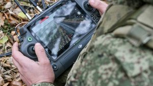 Российские военные уничтожили ударом дрона "Иноходец" украинский БТР в зоне СВО