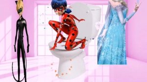 Леди Баг и Супер Кот Принцесса Эльза и Анна КАКАЕТ в ТУАЛЕТЕ. Эльза КАКАЕТ. КАКАШКИ Леди Баг.