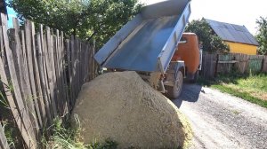 ВЛОГ : ЧТО СОБРАЛИСЬ МЕНЯТЬ НА ДАЧЕ ? / ЗАКАЛИ ПЕСОК / КАК ОБСТОЯТ ДЕЛА СО ВТОРЫМ ЭТАЖОМ ДОМИКА