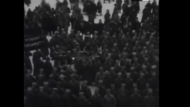 КАК ВЫГЛЯДИТ ЗДАНИЕ С КОТОРОГО ВЫСТУПАЛ В.И.Ленин с балкона Моссовета смотреть онлайн