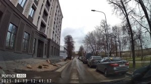 Интересный персонаж на улице Марата