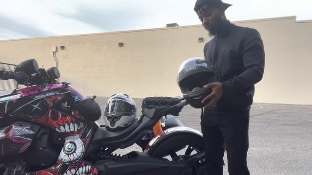 Helmet Review: Shoei GT Air and LS2 Challenger GT смотреть онлайн