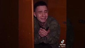 Глент плачет