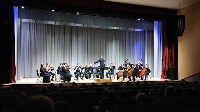 Выступление оркестра "Виртуозы Москвы" в Кино-концертном зале "Панорама" (г. Тверь, 06.04.2024)(4)