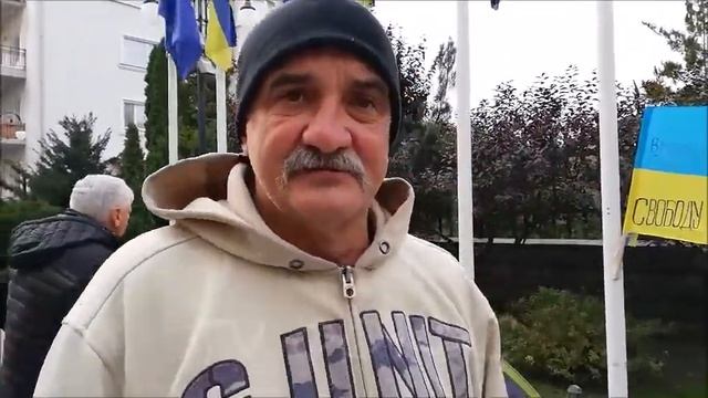 Протестующий: "низкий поклон" Зеленскому, что дал мне установить палатку, у дверей РАЯ.
