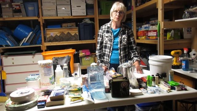 Tips on how to put an emergency supply kit together, смотреть онлайн