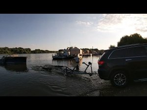 Готовим катер к техосмотру.