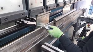 Листогибочный пресс DURMA AD-R