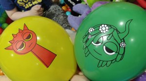 играем в воздушные шарики для малышей со спрунки