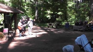 Спроси самарянку , что всех приглашала Послушать Иисуса