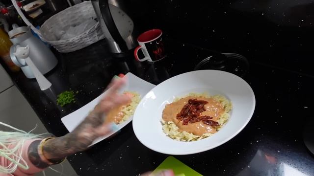 Łatwa i szybka pasta! Jak zrobić Ayran? Obiad za 10 zł