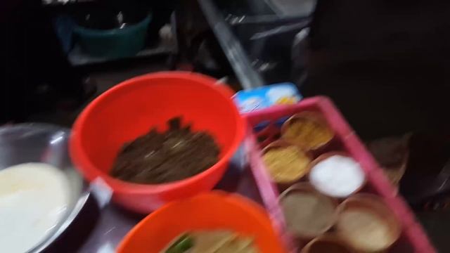 Zara's Restaurant ki Special Live Matka Biryani .