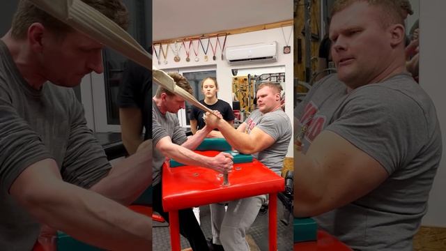 Left arm training toproll and press for armwrestling Kamil Jablonski