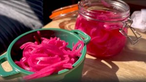 Сладкий Маринованный лук (рецепт быстрого приготовления в банке)