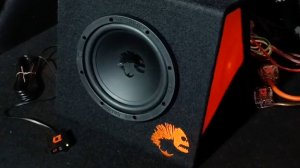компактный активный сабвуфер DL Audio Piranha 8А