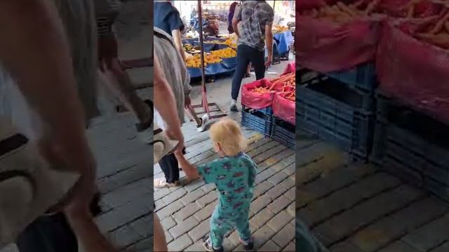 ВТОРНИЧНЫЙ РЫНОК В МАХМУТЛАРЕ.