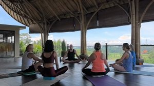 🕉️ Омкара-медитация для гармонизации психики и пробуждения внутреннего счастья (на 30 минут).
