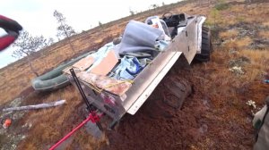 На рыбалку первый раз на вездеходе в тайгу. Застряли в болоте. Таёжная изба.