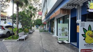 Wyndham Garden Naithon way to the beach