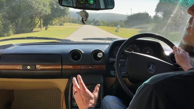 A 600 THOUSAND  KM, 46 year old daily drive? Can only be a Mercedes w123 240d.