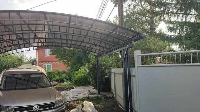 Навесы металлические из поликарбоната в Омске.- Ковмет55