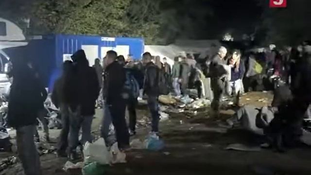 На хорватско-словенскую границу прибыл очередной поезд с беженцами смотреть онлайн