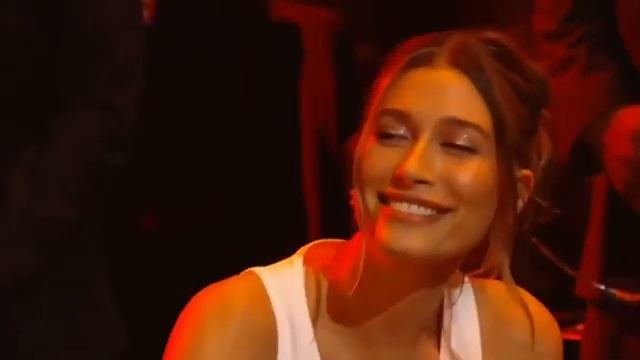 Justin Bieber Wins Award 2022 (Selena Gomez & Hailey Bieber SUPPORT) смотреть онлайн