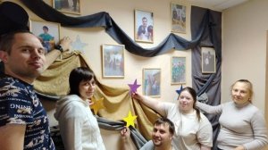 За кулисами