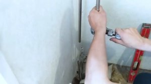 Монтаж радиаторов нержавейкой.  Акимова, 22