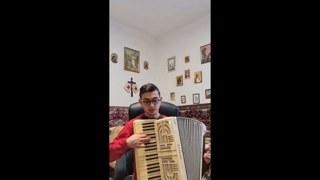 Orosz népdal: A folyóra ráhajolt a... смотреть онлайн