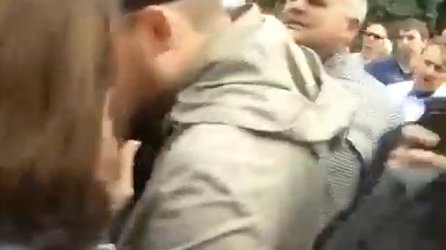 Журавского поймали и бросили в мусорник