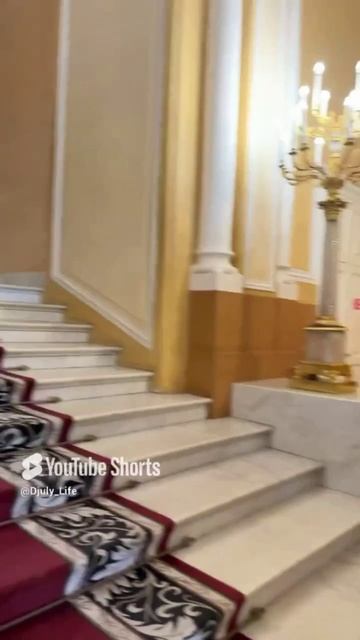 5. Москва, Кремль, обзор входа в Оружейную Палату