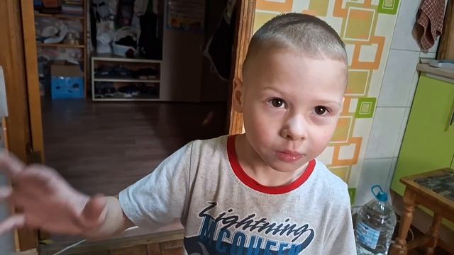 Целый день готовлю// Покупки продуктов// Пересаживаем цветок смотреть онлайн