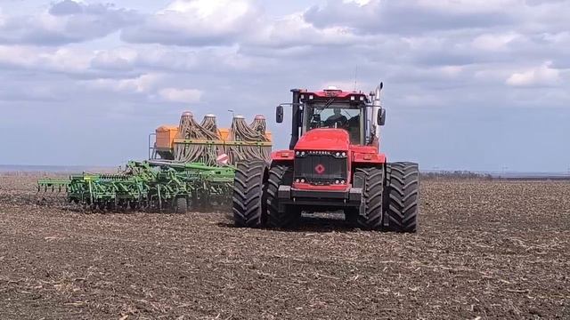 Трактор "Кировец К-746" Курская область, Пристенский район, апрель 2025.