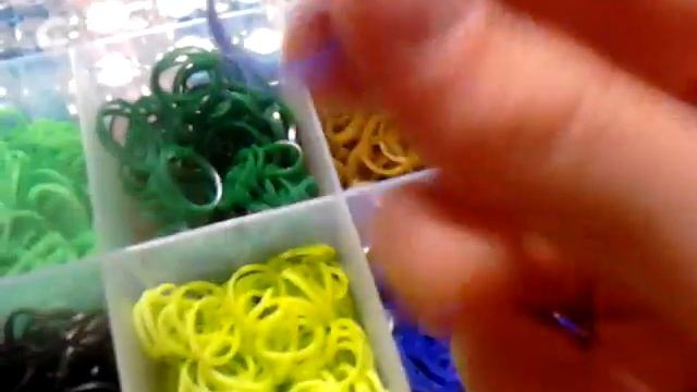 Фигурки и браслеты из резинок;-) смотреть онлайн