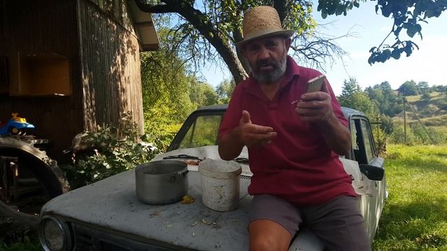 #Українське село! Готуєм пироги  /вареники/  Історія діда Любка про армію!