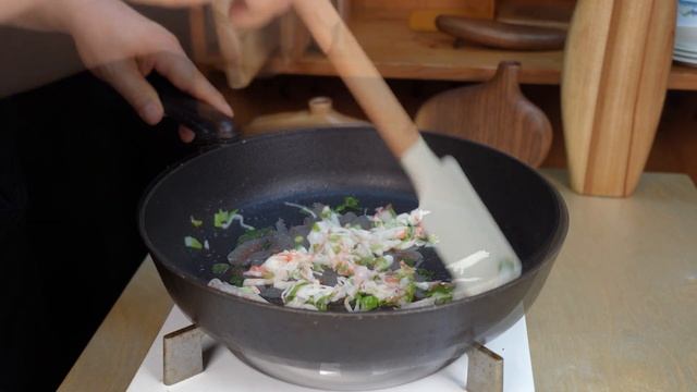 편스토랑 류수영 매콤게살볶음밥 / 매콤새콤달콤한 강렬한 맛의 한그릇 밥 요리 / 볶음밥 레시피 / 볶음밥 맛있게 만드는 법 / 게살볶음밥 만들기